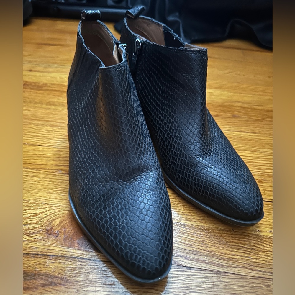 FRANCO SARTO ANKLE BOOTS SIZE 5.5